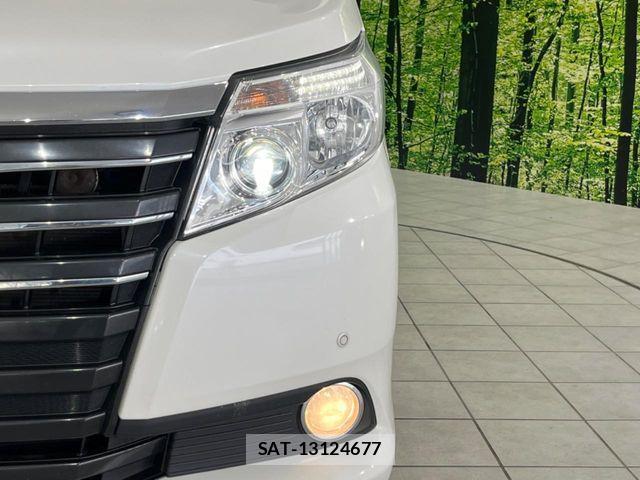 Toyota NOAH 2014-03 7618779-12