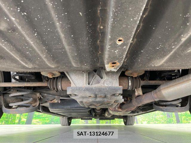 Toyota NOAH 2014-03 7618779-19