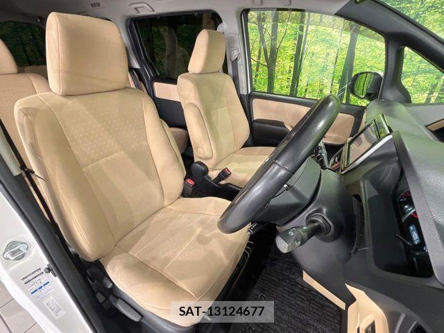 Toyota NOAH 2014-03 7618779-7