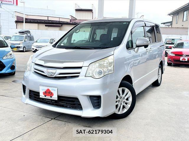 Toyota NOAH 2012-06 7618778-0