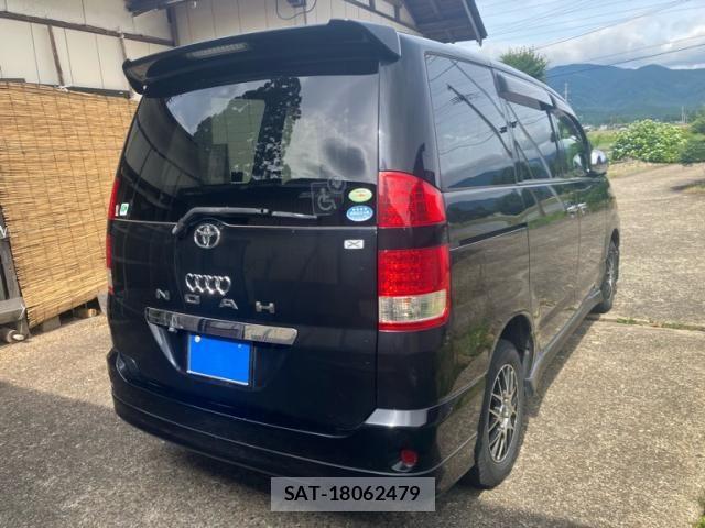 Toyota NOAH 2007-03 7618782-4