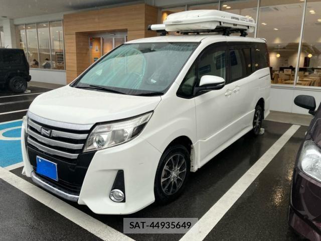 Toyota NOAH 2015-07 7618780-0