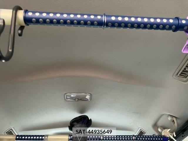 Toyota NOAH 2015-07 7618780-10