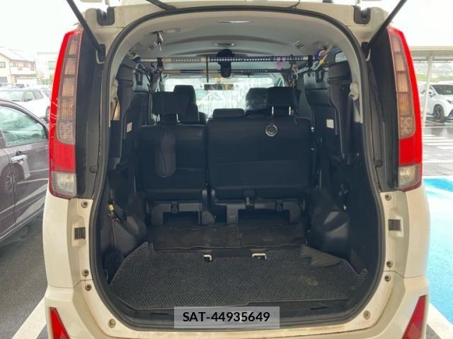Toyota NOAH 2015-07 7618780-5