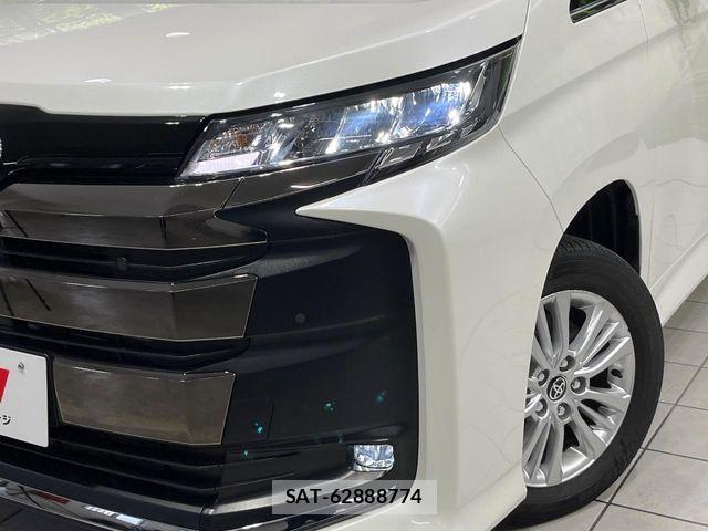 Toyota NOAH 2024-03 7726579-12