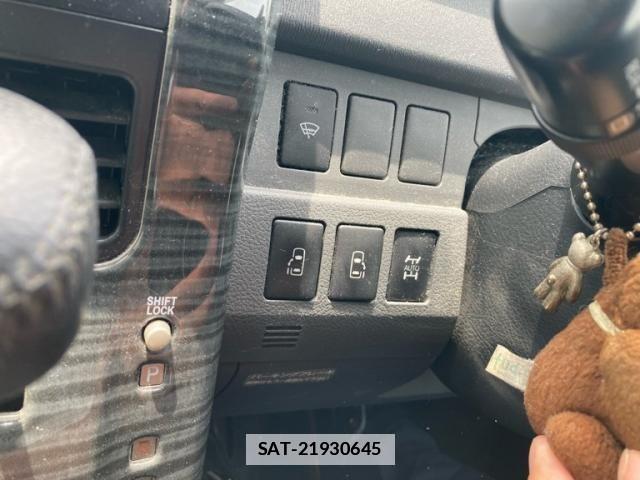 Toyota NOAH 2007-09 7726591-19
