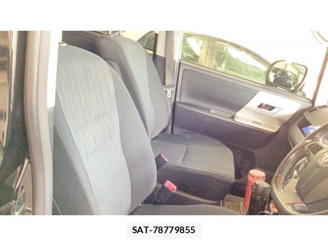 Toyota NOAH 2013-12 7726588-18