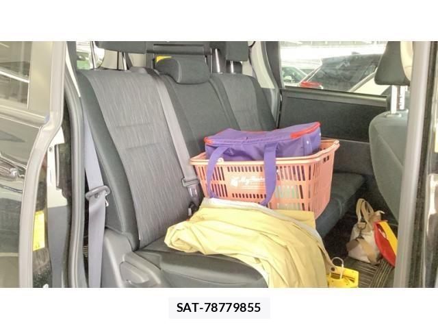 Toyota NOAH 2013-12 7726588-19
