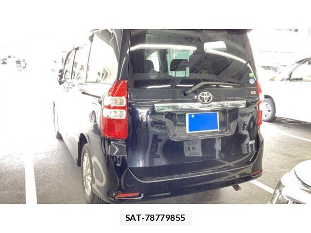 Toyota NOAH 2013-12 7726588-3