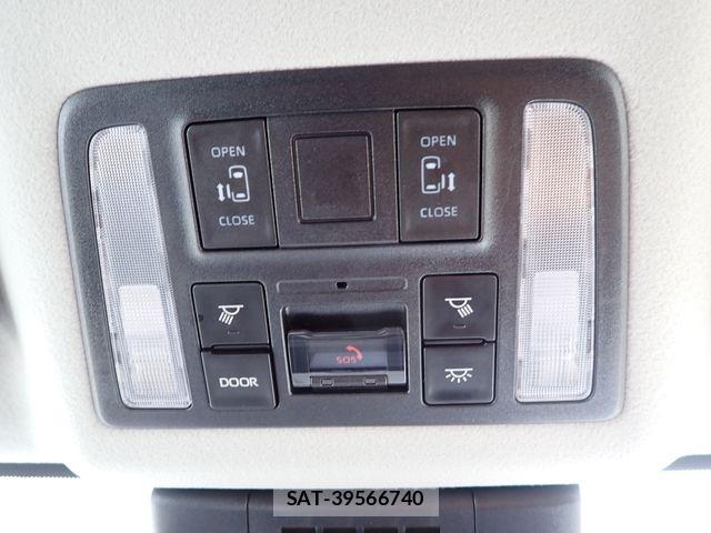 Toyota NOAH 2023-07 7726581-21