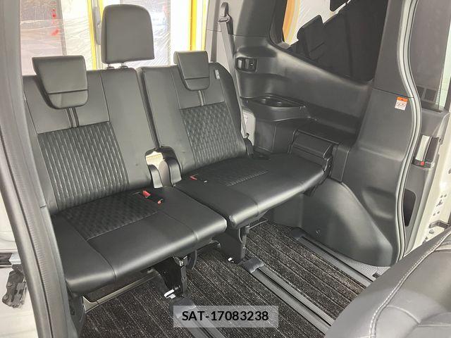 Toyota NOAH 2024-04 7726578-18