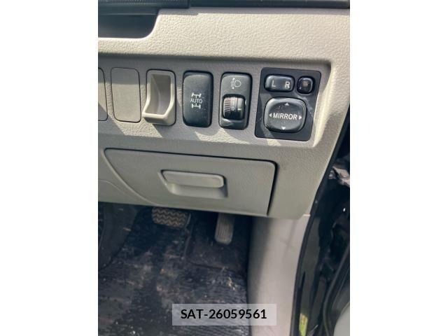 Toyota NOAH 2003-07 7726594-9