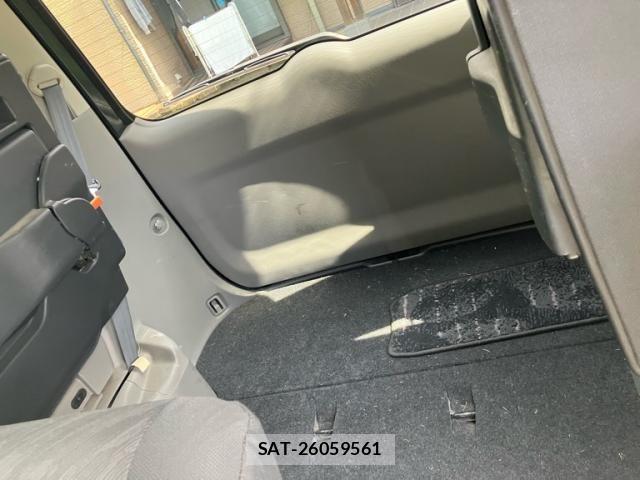 Toyota NOAH 2003-07 7726594-17
