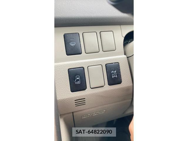 Toyota NOAH 2007-07 7726592-14