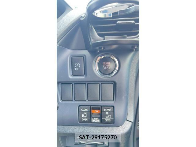Toyota NOAH 2014-04 7726585-17