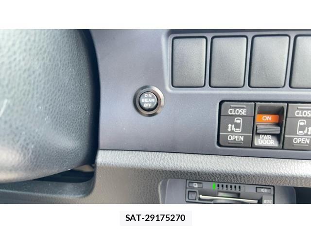Toyota NOAH 2014-04 7726585-19