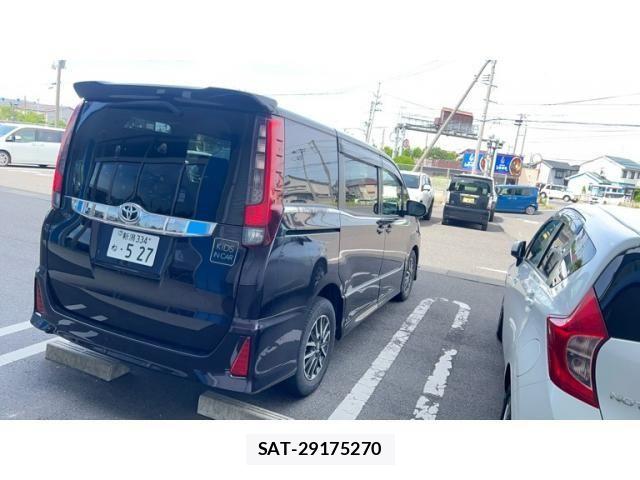 Toyota NOAH 2014-04 7726585-2