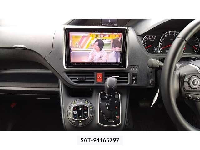 Toyota NOAH 2015-08 7726587-10
