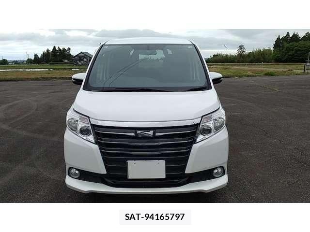 Toyota NOAH 2015-08 7726587-1