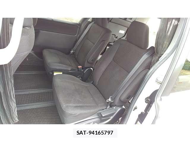 Toyota NOAH 2015-08 7726587-20