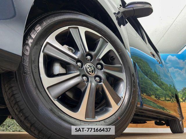 Toyota NOAH 2019-08 7726582-13