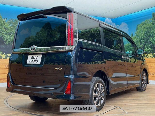 Toyota NOAH 2019-08 7726582-17