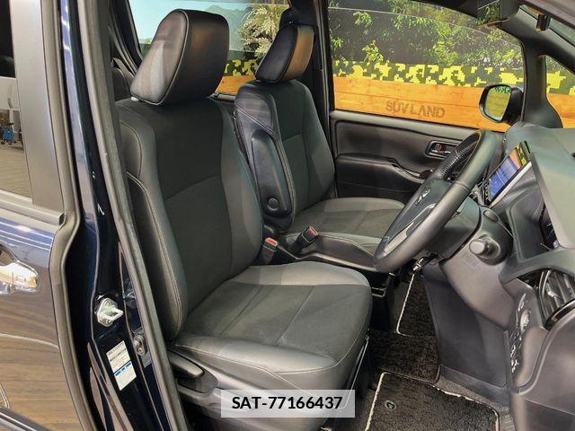 Toyota NOAH 2019-08 7726582-8