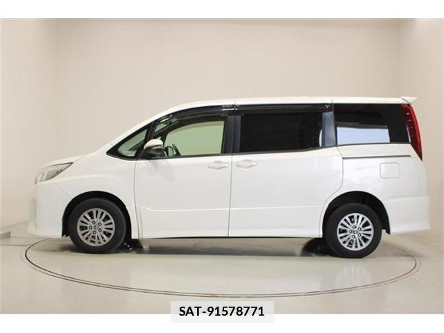 Toyota NOAH 2014-05 7787707-9