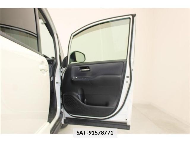 Toyota NOAH 2014-05 7787707-29
