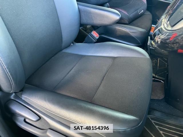 Toyota NOAH 2019-12 7787708-12