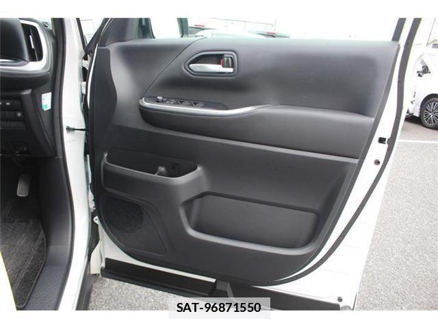Toyota NOAH 2022-04 7787717-18