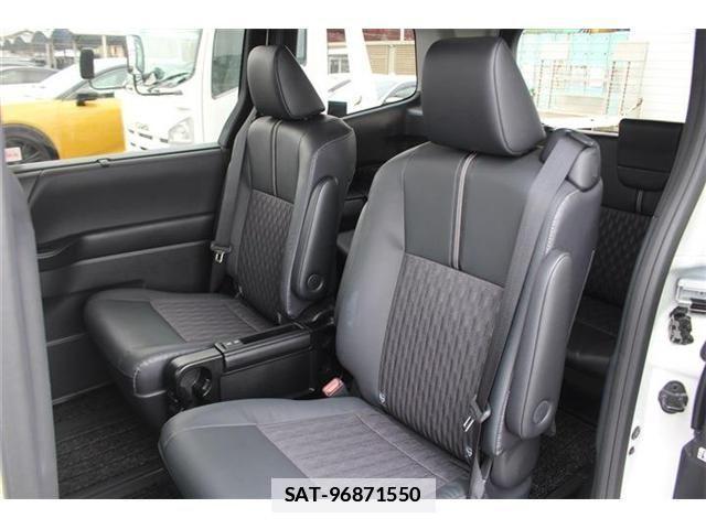 Toyota NOAH 2022-04 7787717-23