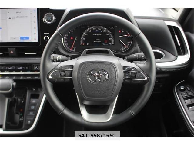 Toyota NOAH 2022-04 7787717-25