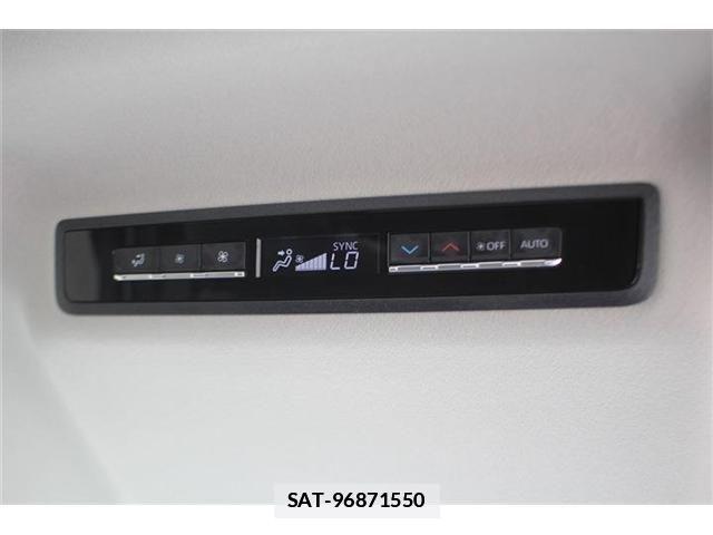 Toyota NOAH 2022-04 7787717-4
