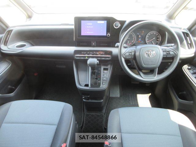 Toyota NOAH 2023-07 7787718-1