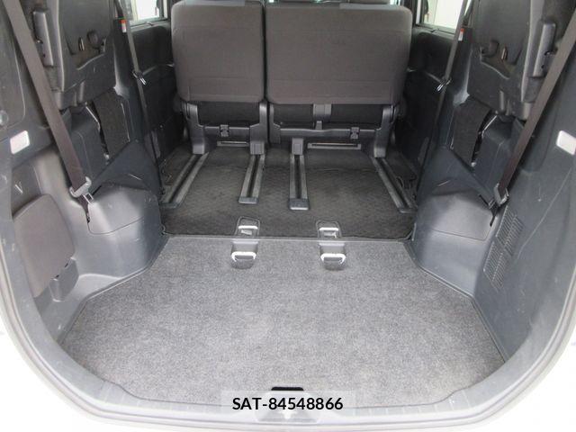 Toyota NOAH 2023-07 7787718-29