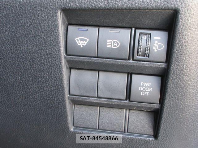 Toyota NOAH 2023-07 7787718-3