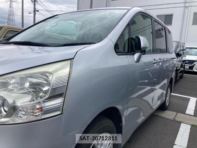 Toyota NOAH 2009-08 7787702-9