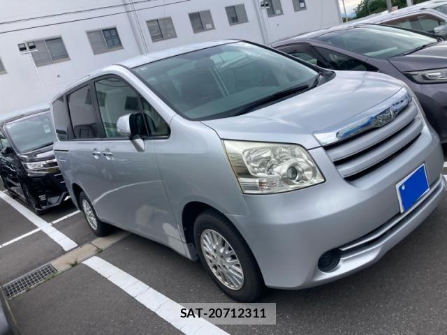 Toyota NOAH 2009-08 7787702-2