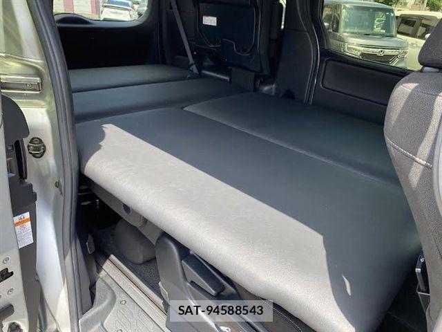 Toyota NOAH 2017-10 7787709-15