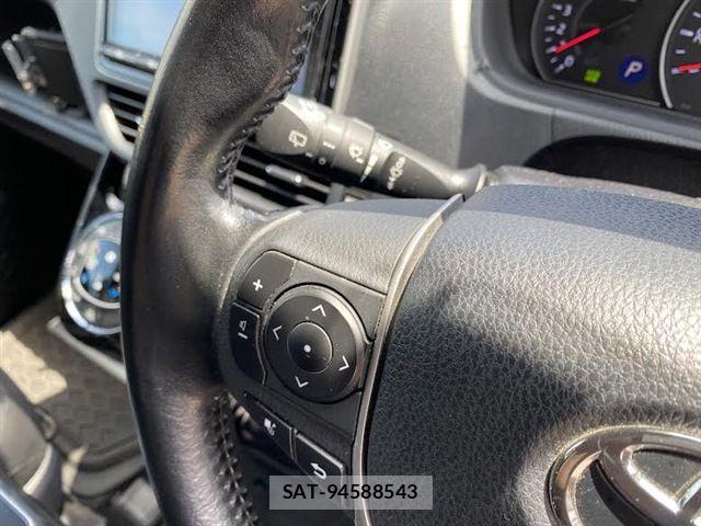 Toyota NOAH 2017-10 7787709-27