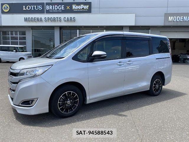 Toyota NOAH 2017-10 7787709-4