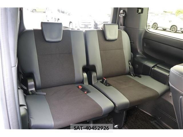 Toyota NOAH 2021-08 7878434-12