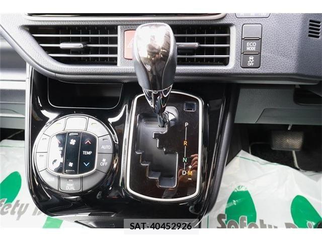 Toyota NOAH 2021-08 7878434-22