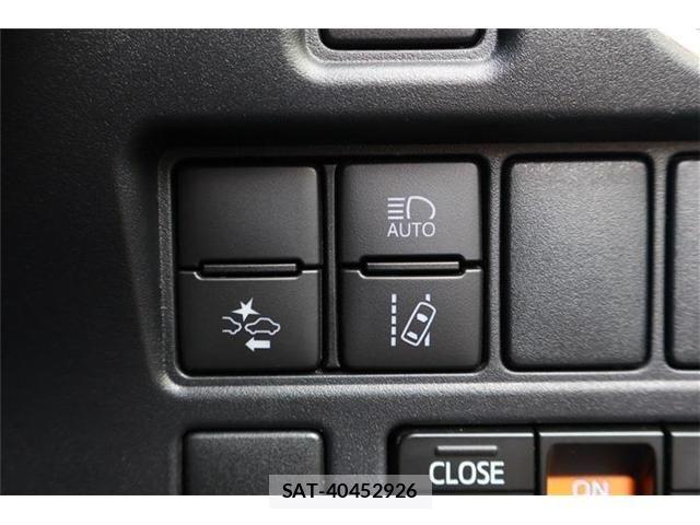 Toyota NOAH 2021-08 7878434-4
