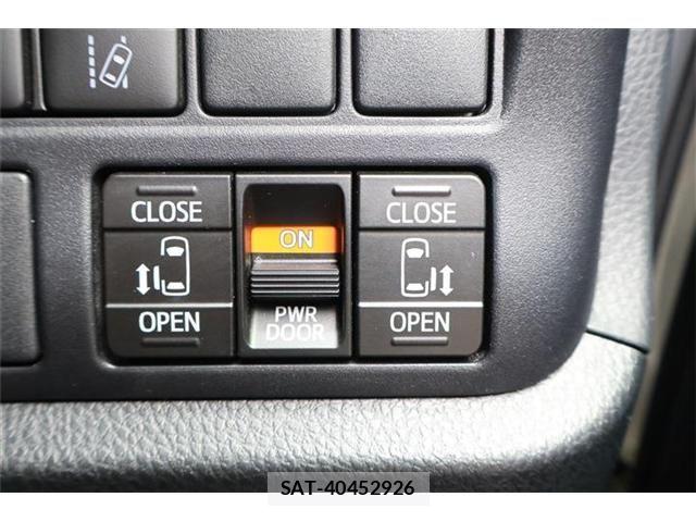 Toyota NOAH 2021-08 7878434-7