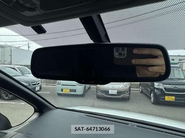 Toyota NOAH 2015-11 7878436-9