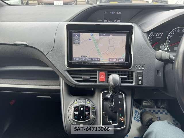 Toyota NOAH 2015-11 7878436-11