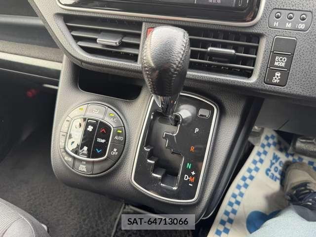 Toyota NOAH 2015-11 7878436-15
