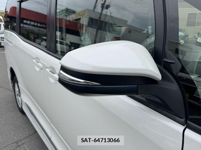 Toyota NOAH 2015-11 7878436-26